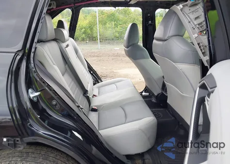 2021 Toyota Rav4 Xle Premium from USA, damaged, VIN JTMA1RFV8MD069137